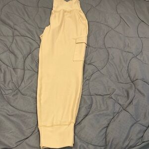 Brand new old navy sz M power soft cargo joggers high waisted